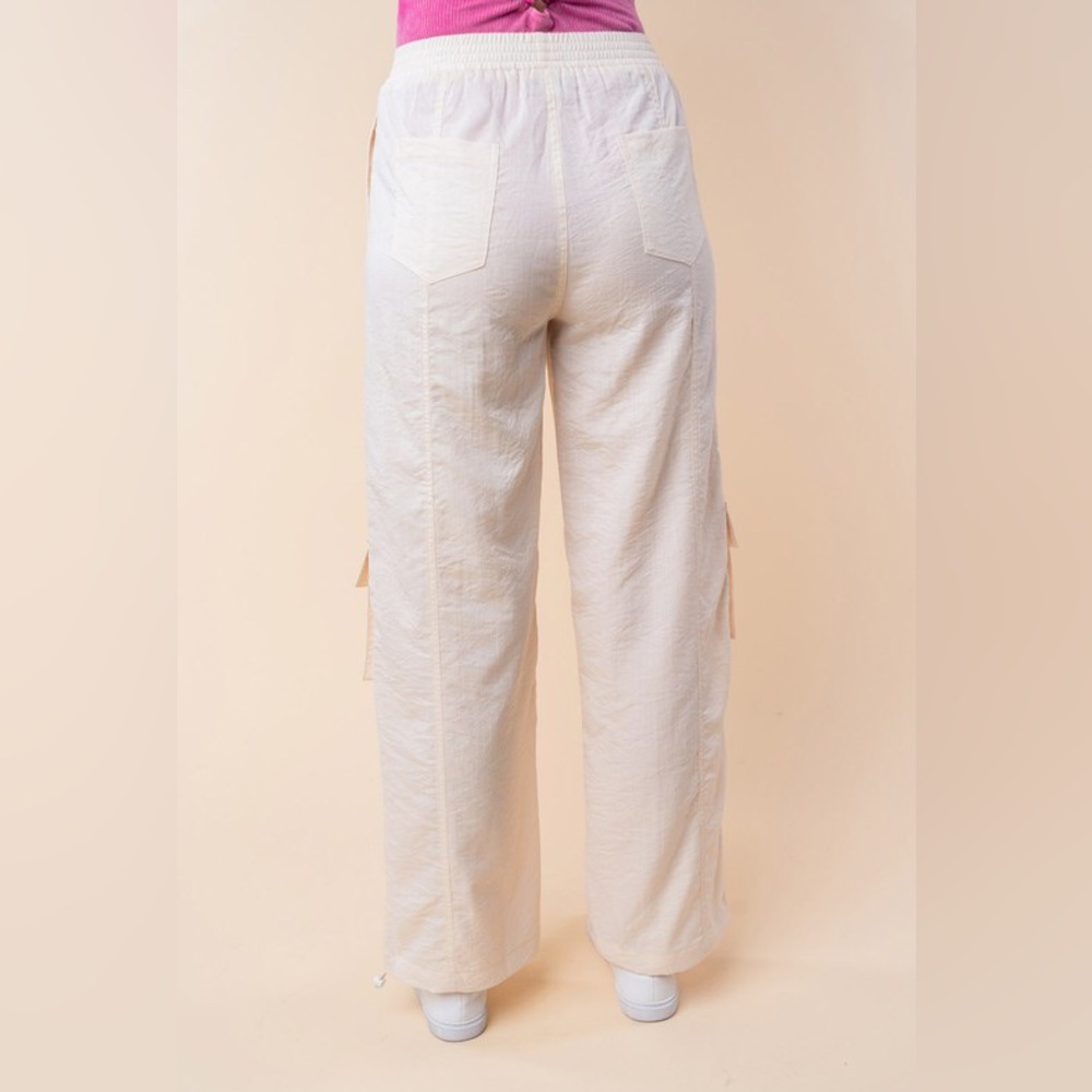 1015. Woven High Waisted Cream Cargo Pants - Picture 4 of 4